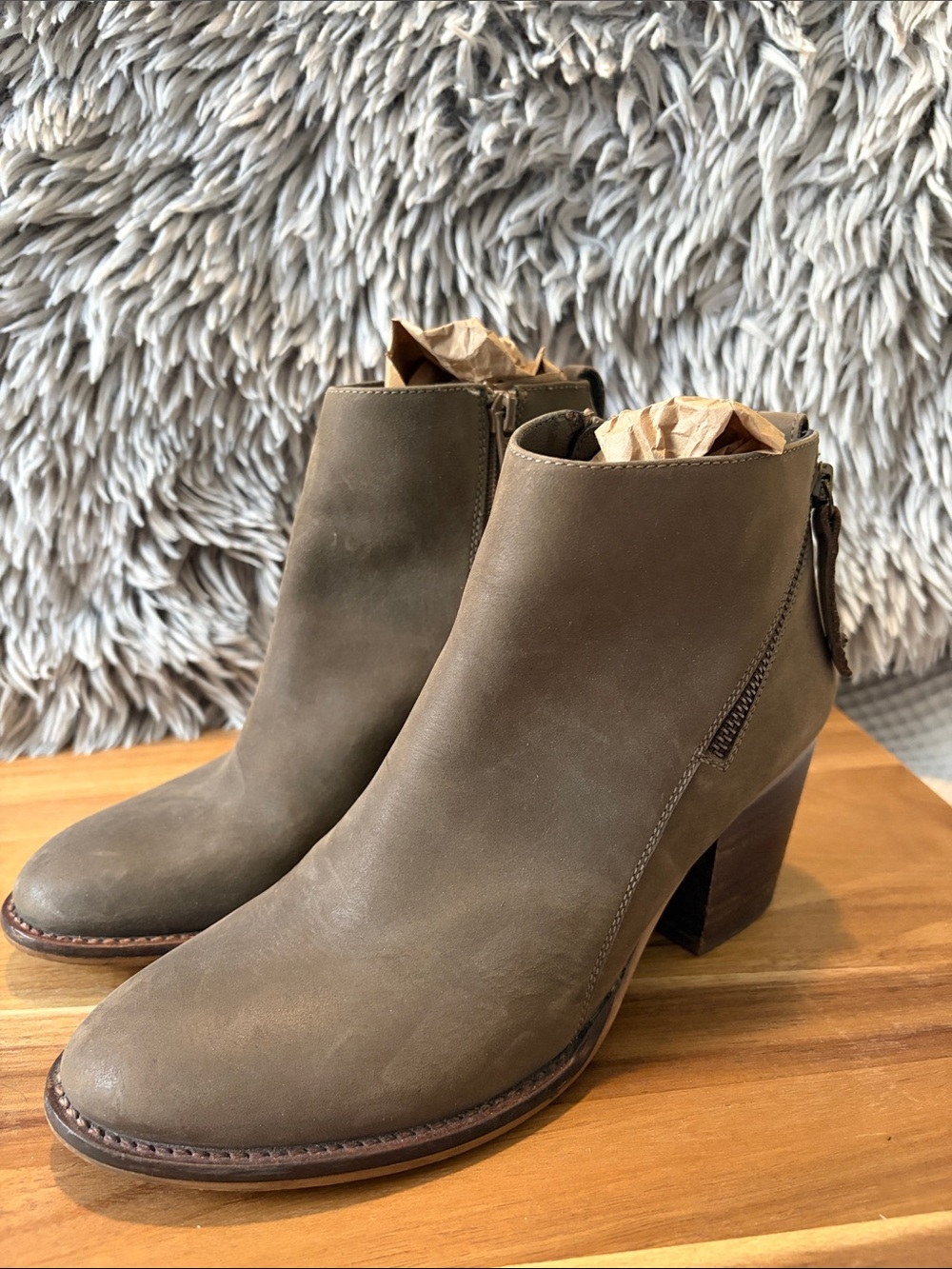 Blondo Olive Taupe Nubuck Ankle Booties with Block Heel Waterproof